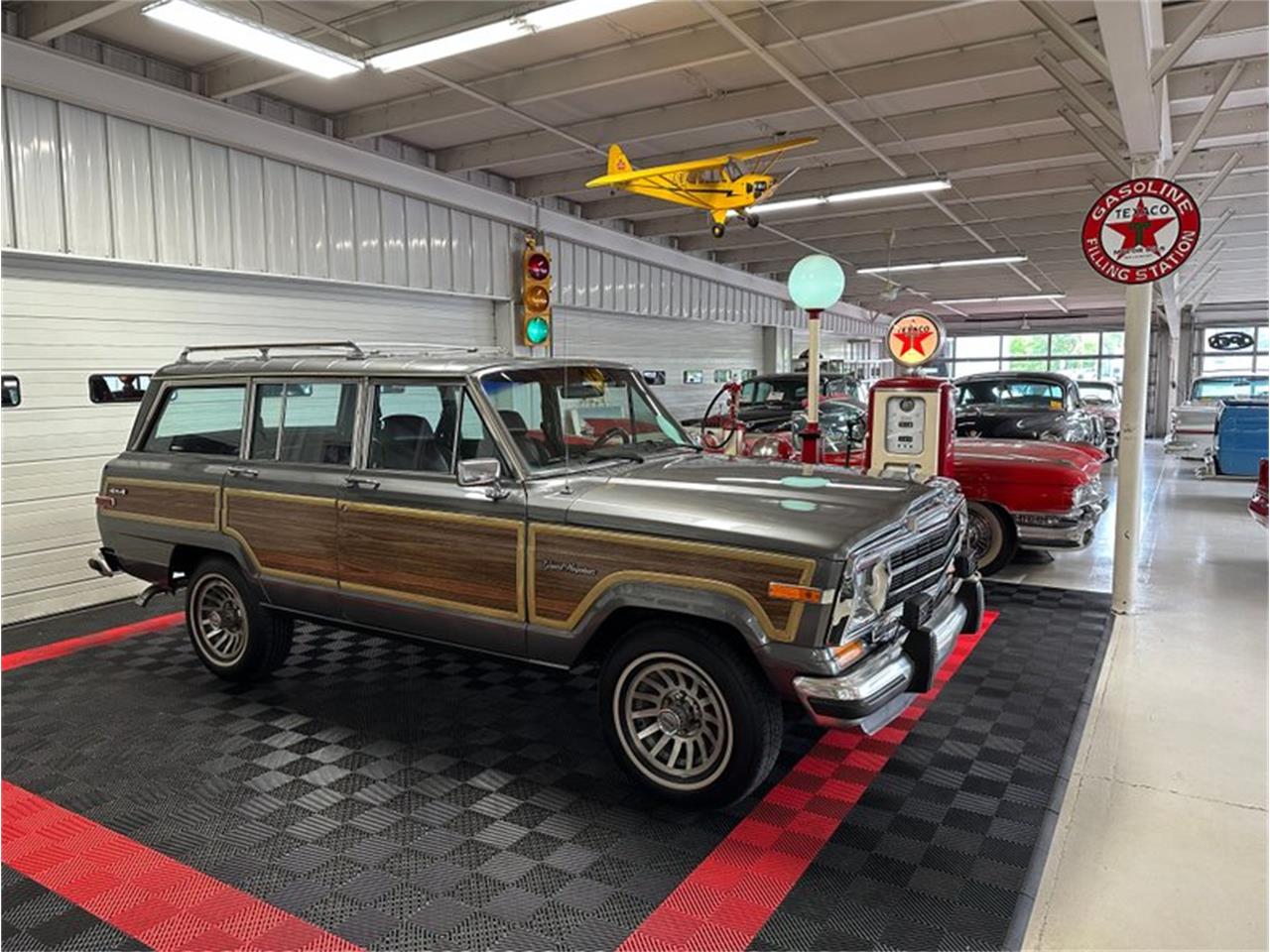 Jeep Grand Wagoneer For Sale Classiccars Cc