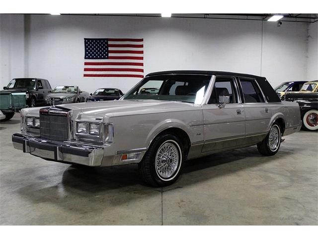 1988 Lincoln Town Car (CC-1001248) for sale in Kentwood, Michigan