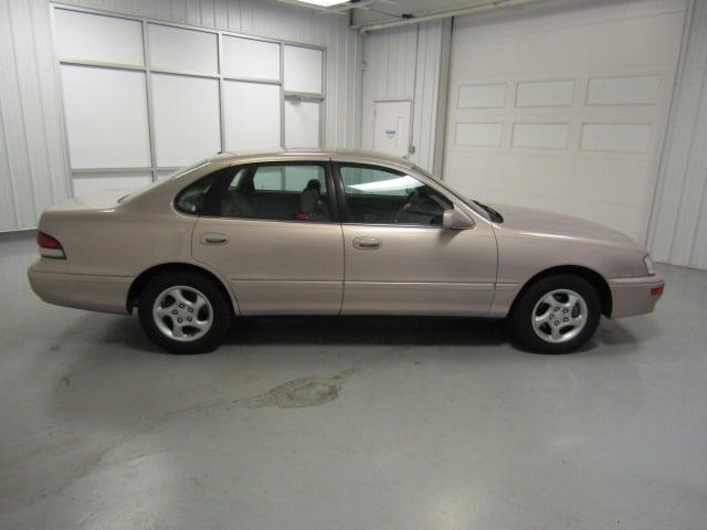 1997 Toyota Avalon (CC-1003212) for sale in Christiansburg, Virginia