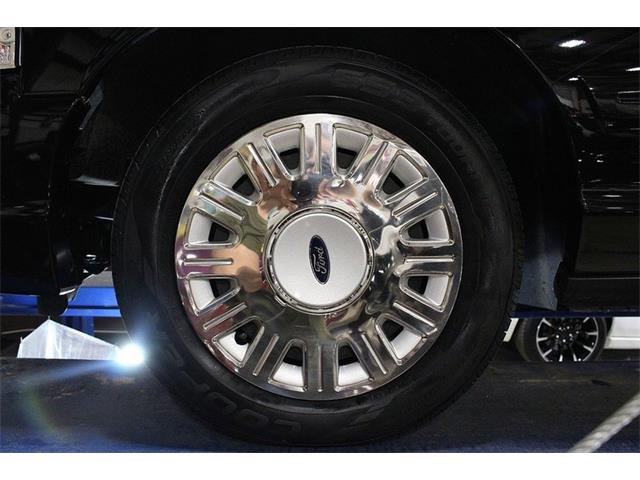 2005 Ford Crown Victoria (CC-1007131) for sale in Kentwood, Michigan