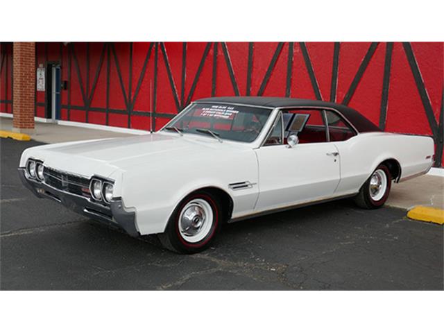 1966 Oldsmobile Cutlass 442 Deluxe Holiday Coupe (CC-1007495) for sale in Auburn, Indiana