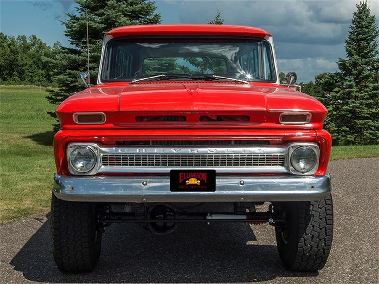 Chevrolet suburban 1966