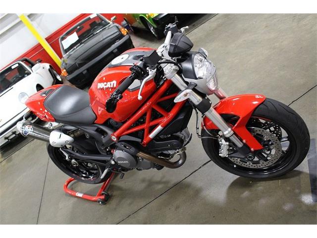 2011 Ducati Hypermotard 796 in Red great condition 