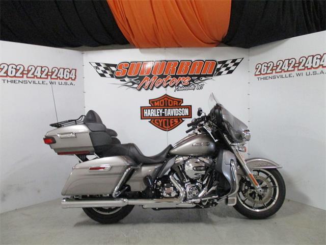 2016 Harley-Davidson® FLHTCUL - Electra Glide® Ultra Classic® Low (CC-1014485) for sale in Thiensville, Wisconsin