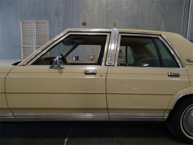 1987 Ford Crown Victoria (CC-1015457) for sale in DFW Airport, Texas
