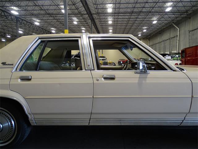 1987 Ford Crown Victoria (CC-1015457) for sale in DFW Airport, Texas