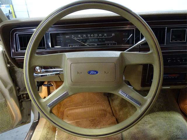 1987 Ford Crown Victoria (CC-1015457) for sale in DFW Airport, Texas