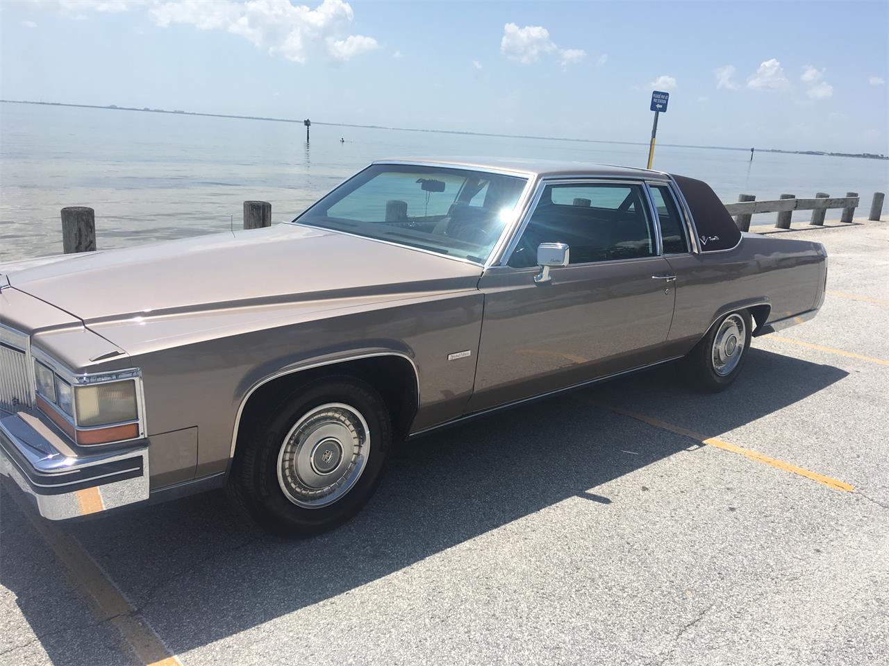 Cadillac deville 1984