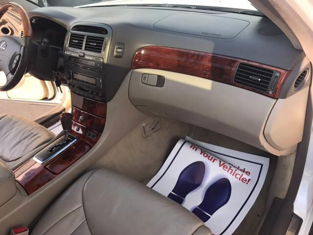 2001 Lexus LS430 (CC-1016449) for sale in Monroe, Michigan