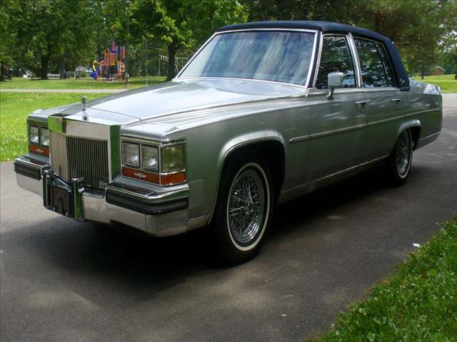 1988 Cadillac Brougham d'Elegance (CC-1017520) for sale in Lévis, Québec