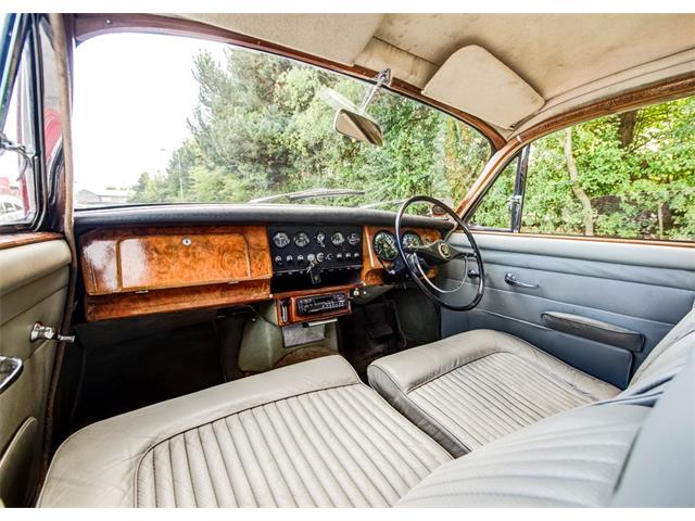 1969 Daimler 250 Saloon V8 (CC-1018695) for sale in Weybridge, 