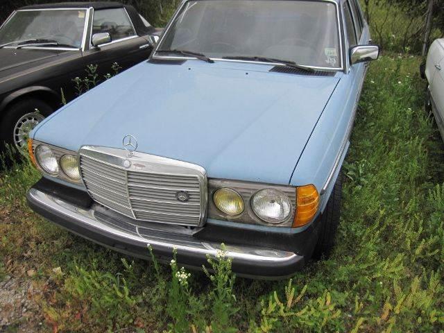 1981 Mercedes-Benz 240 (CC-1010882) for sale in Effingham, Illinois