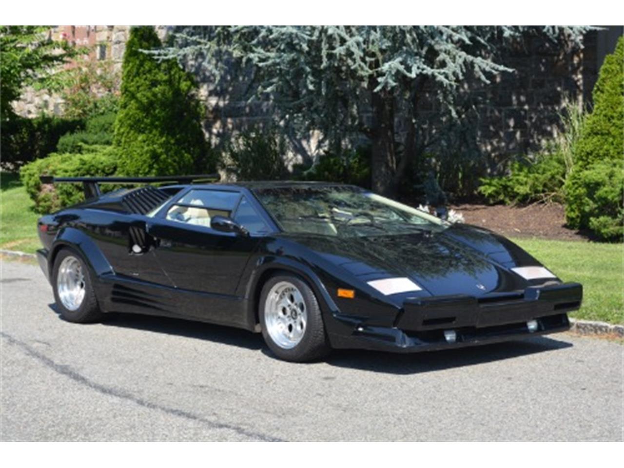 Lamborghini countach 1989