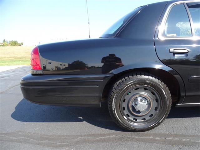 2004 Ford Crown Victoria (CC-1023317) for sale in Indianapolis, Indiana