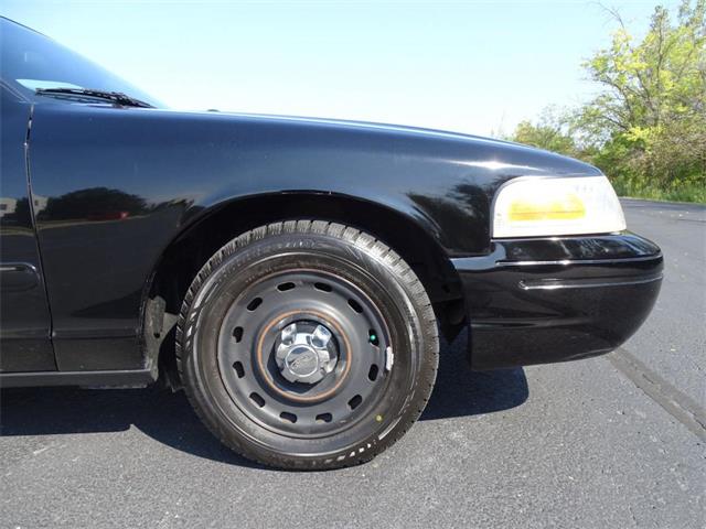 2004 Ford Crown Victoria (CC-1023317) for sale in Indianapolis, Indiana