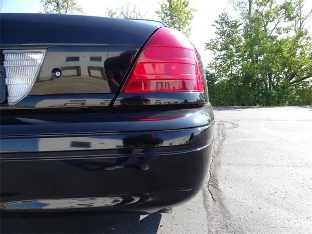 2004 Ford Crown Victoria (CC-1023317) for sale in Indianapolis, Indiana