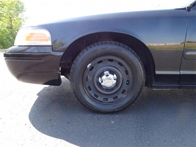 2004 Ford Crown Victoria (CC-1023317) for sale in Indianapolis, Indiana