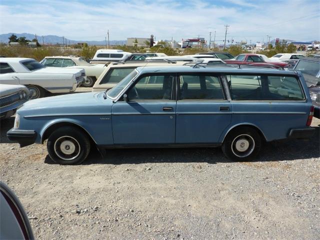 1984 Volvo 240 (CC-1025329) for sale in Ontario, California