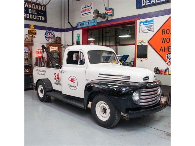 1949 Ford Tow Truck (CC-1020703) for sale in St. Louis, Missouri