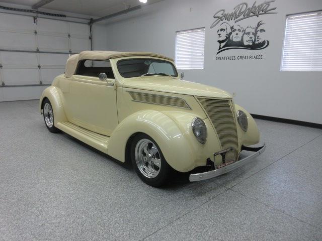 1937 Ford Convertible (CC-1028683) for sale in Sioux Falls, South Dakota