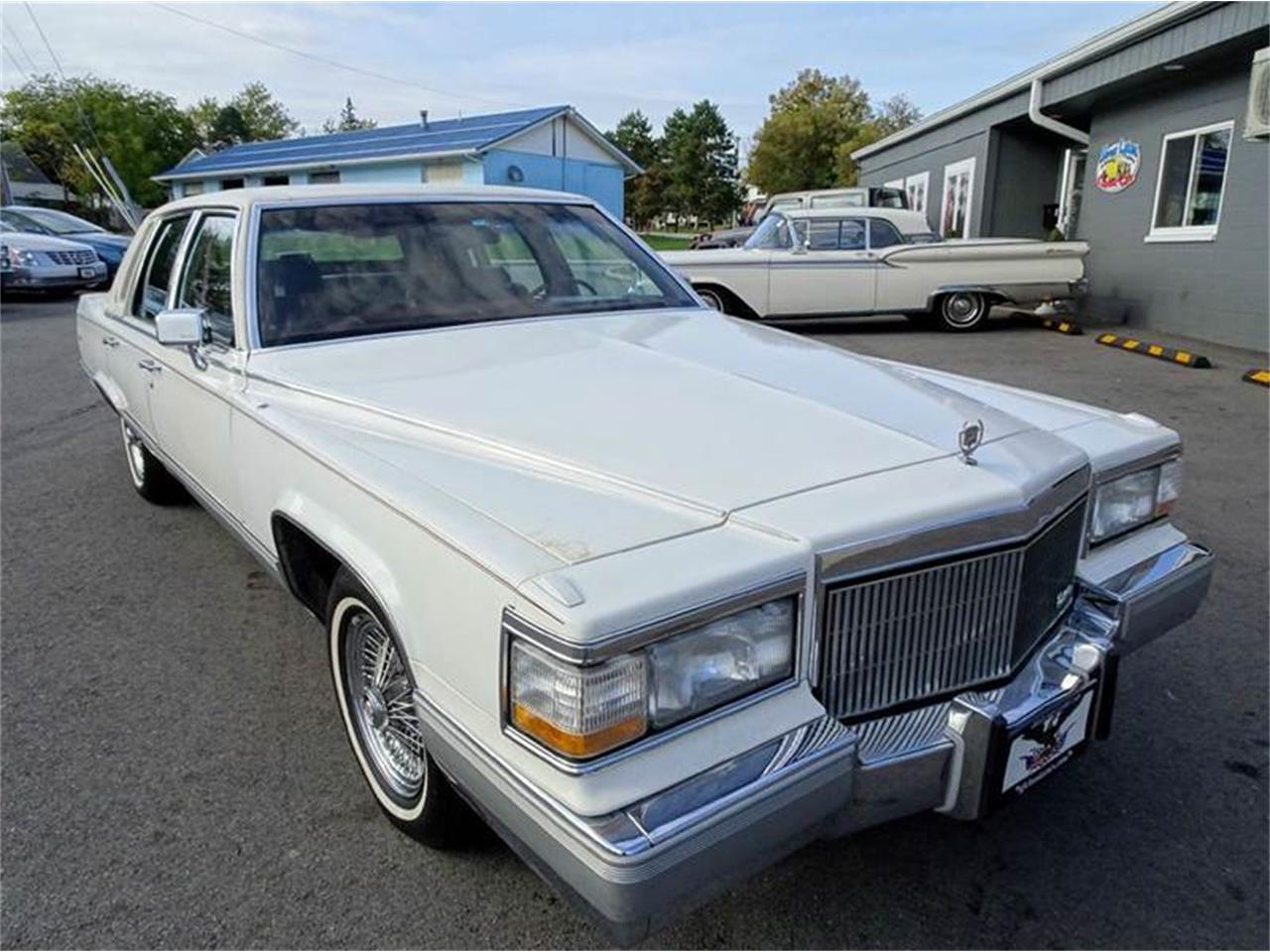 Cadillac brougham 1990