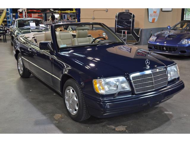 1995 Mercedes-Benz E320 (CC-1032467) for sale in Huntington Station, New York