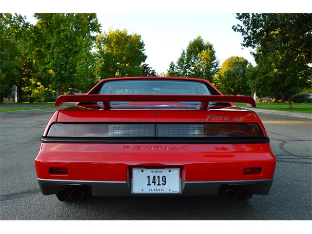 File:1985 Pontiac Fiero GT rear right.jpg - Wikipedia