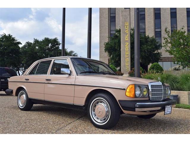 1983 Mercedes-Benz 240 (CC-1033752) for sale in Fort Worth, Texas
