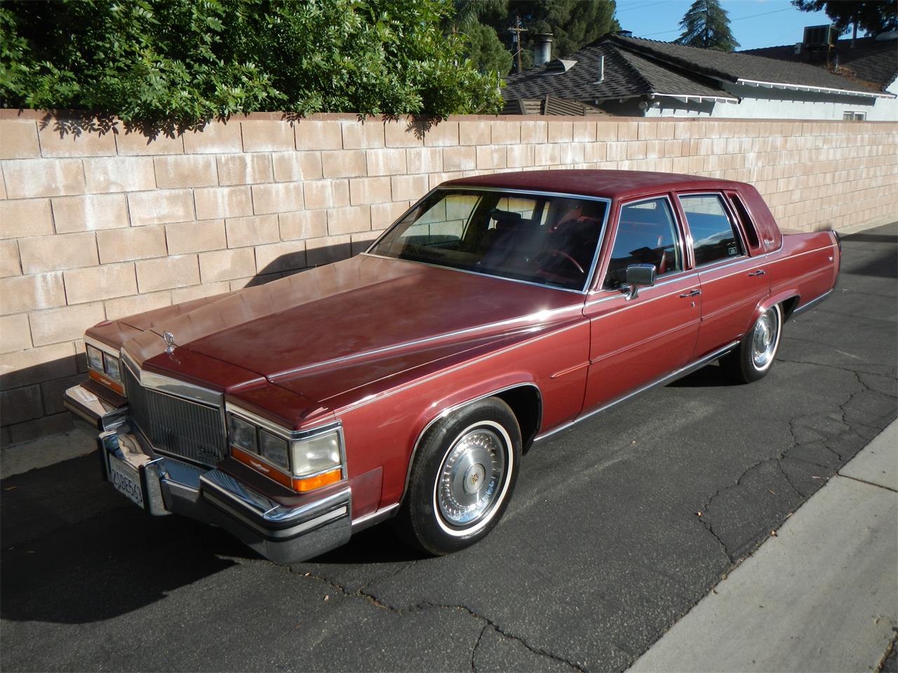 Cadillac brougham 1989