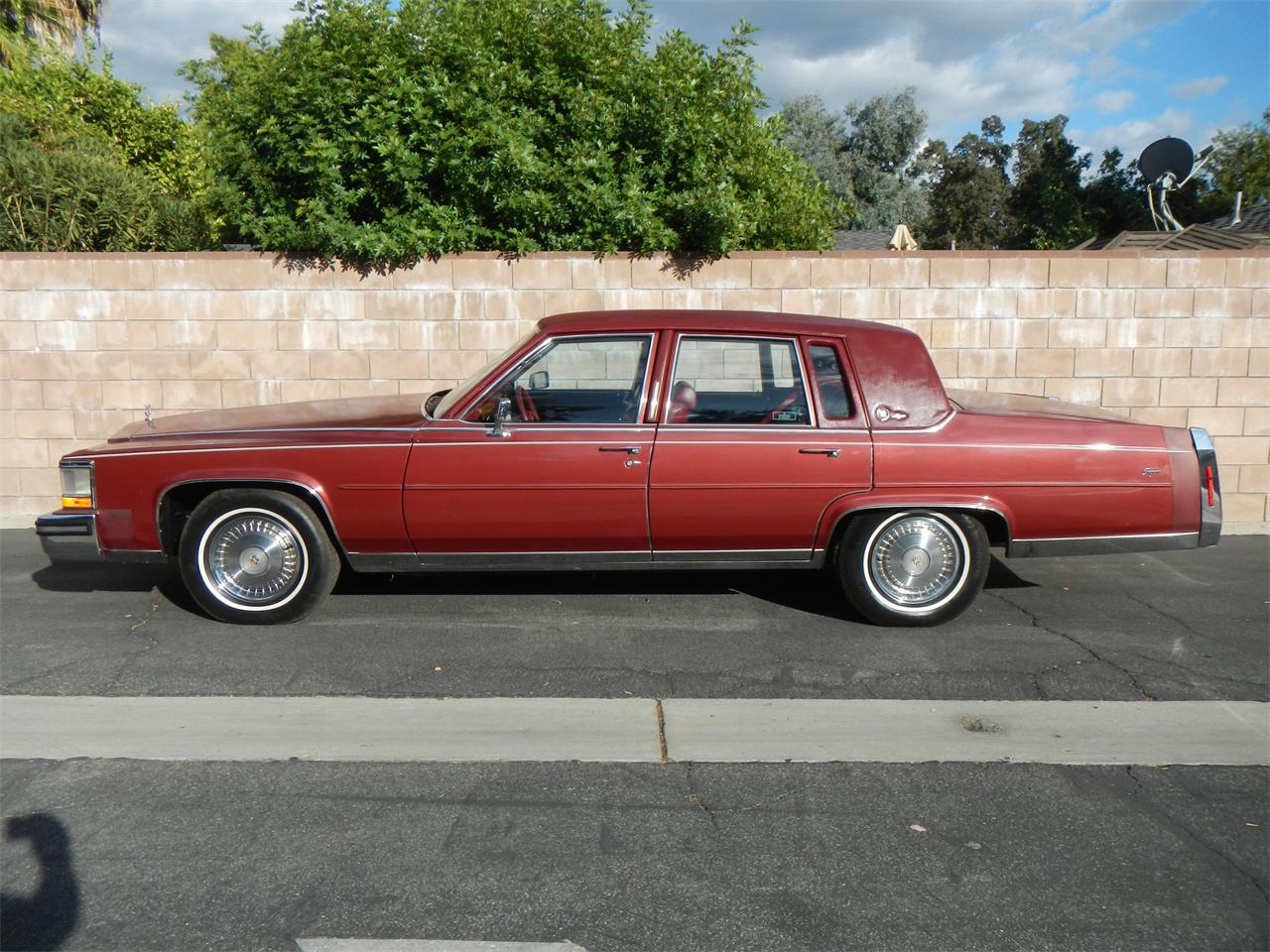 Cadillac brougham 1989