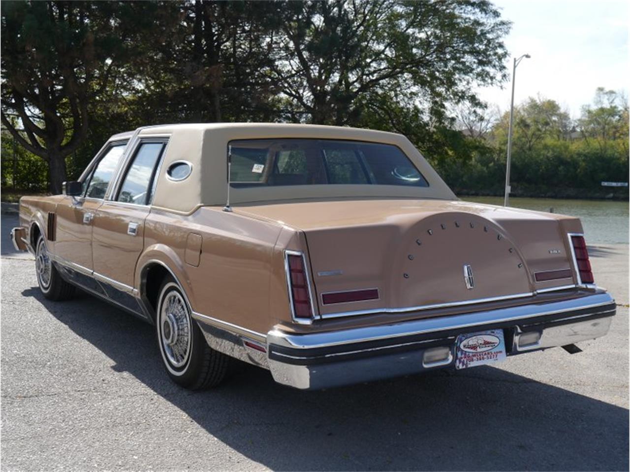 Lincoln continental 1983