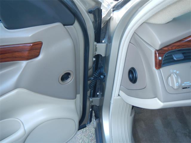 2005 Cadillac DeVille (CC-1036292) for sale in Woodland Hills, California