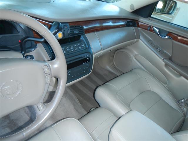 2005 Cadillac DeVille (CC-1036292) for sale in Woodland Hills, California
