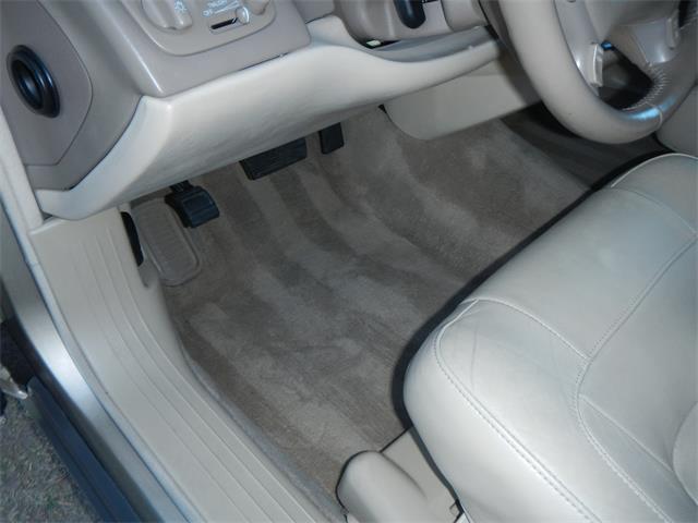 2005 Cadillac DeVille (CC-1036292) for sale in Woodland Hills, California