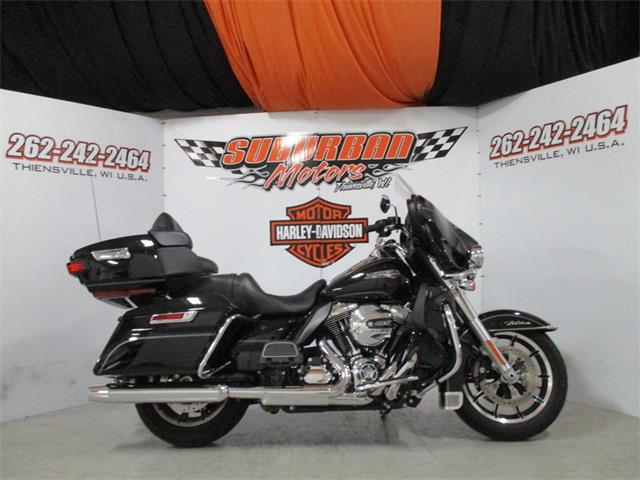 2016 Harley-Davidson® FLHTCU - Electra Glide® Ultra Classic® (CC-1038604) for sale in Thiensville, Wisconsin