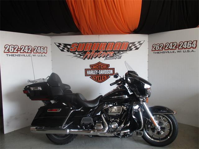 2017 Harley-Davidson® FLHTK - Ultra Limited (CC-1038679) for sale in Thiensville, Wisconsin