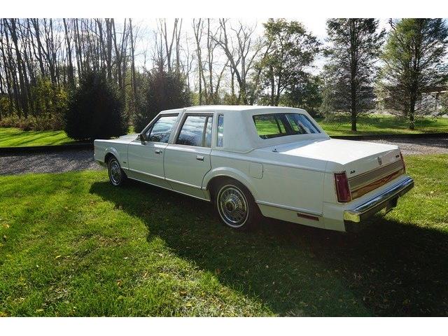 1989 Lincoln Town Car (CC-1039438) for sale in Monroe, New Jersey