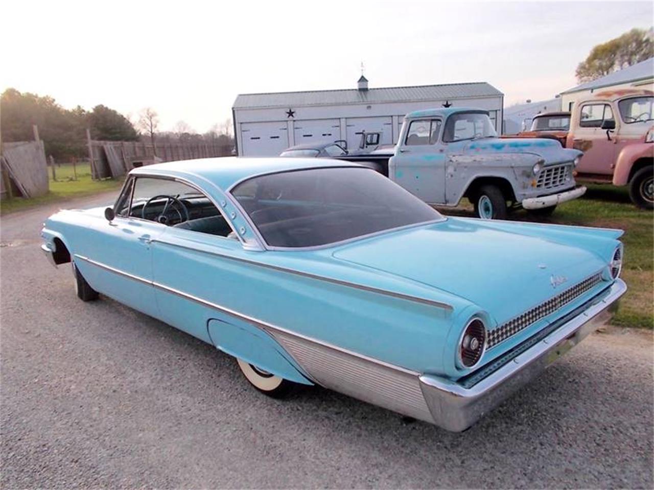 amt 1961 ford galaxie