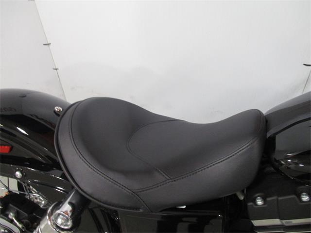 2017 Harley-Davidson® FXDB - Street Bob® (CC-1041314) for sale in Thiensville, Wisconsin