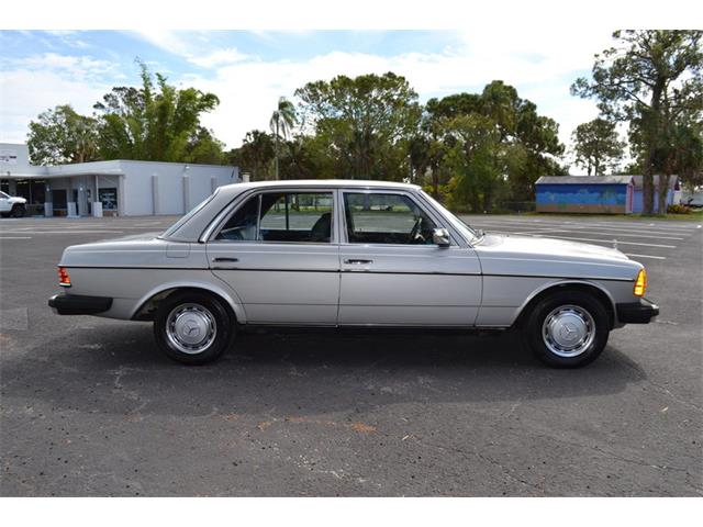 1977 Mercedes-Benz 300D (CC-1041366) for sale in Englewood, Florida