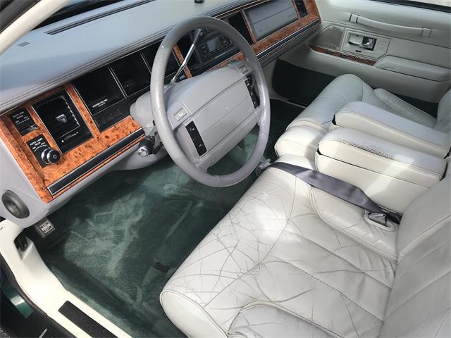 1993 Lincoln Town Car (CC-1041416) for sale in Saint Joseph, Missouri