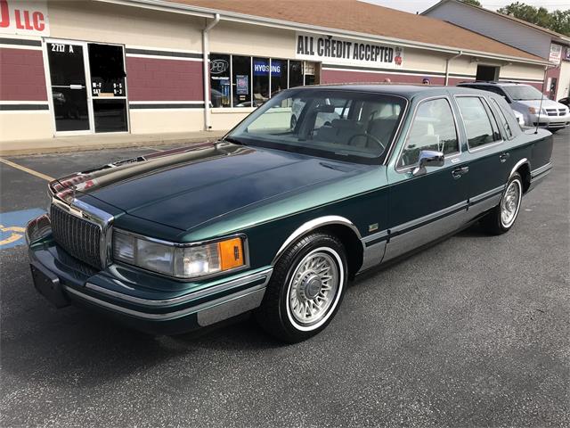 1993 Lincoln Town Car (CC-1041416) for sale in Saint Joseph, Missouri