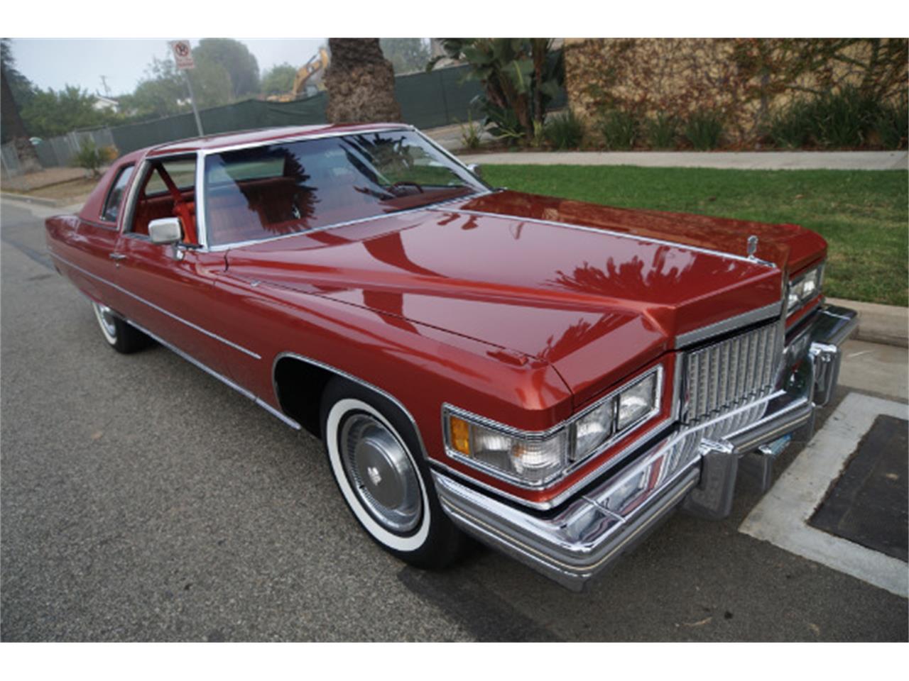 Cadillac coupe deville 1975