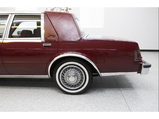 1986 Chrysler Fifth Avenue (CC-1046735) for sale in Sioux Falls, South Dakota
