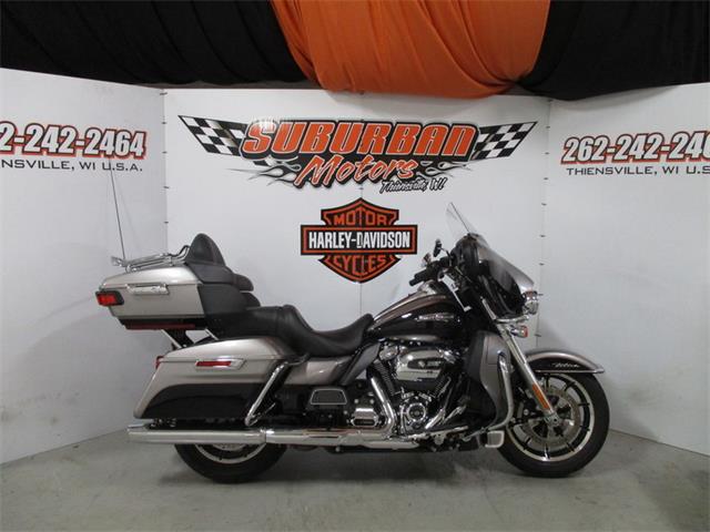 2017 Harley-Davidson® FLHTCU - Electra Glide® Ultra Classic® (CC-1040716) for sale in Thiensville, Wisconsin