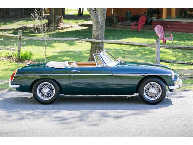 1967 MG MGB (CC-1048011) for sale in Waynesboro, Virginia