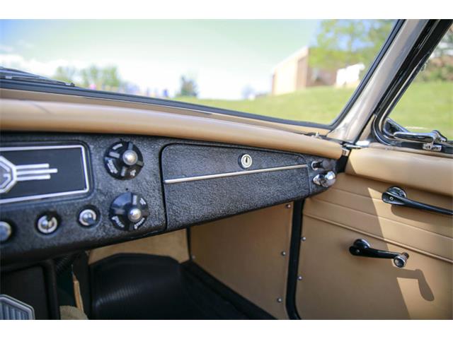 1967 MG MGB (CC-1048011) for sale in Waynesboro, Virginia