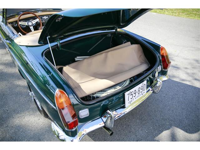 1967 MG MGB (CC-1048011) for sale in Waynesboro, Virginia