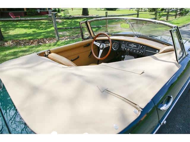 1967 MG MGB (CC-1048011) for sale in Waynesboro, Virginia