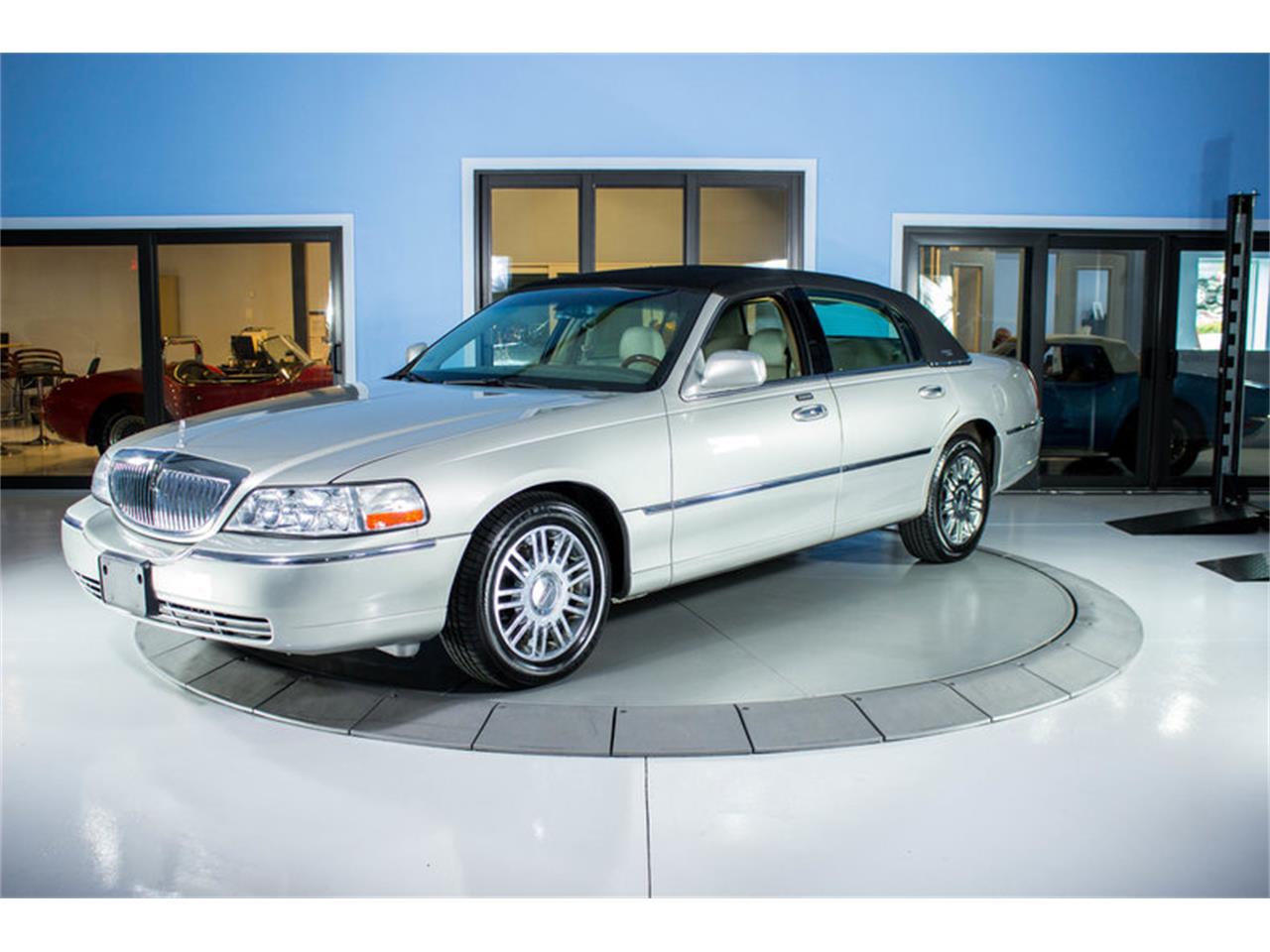 2008 Lincoln Town Car For Sale